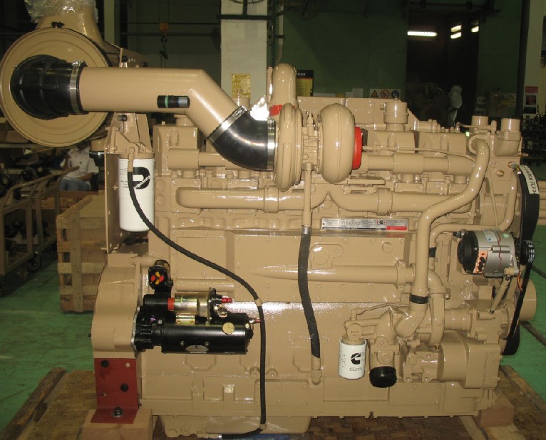 康明斯 KTA19-P700 柴油泵组发动机